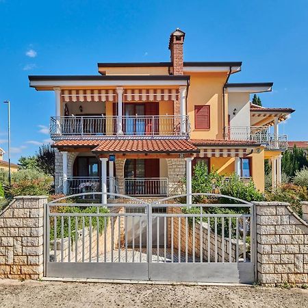 Haus Ana Apartment Porec Luaran gambar