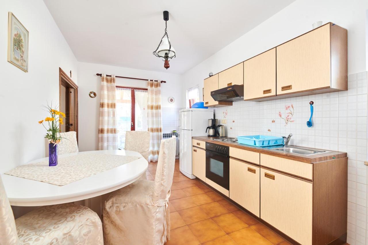 Haus Ana Apartment Porec Luaran gambar