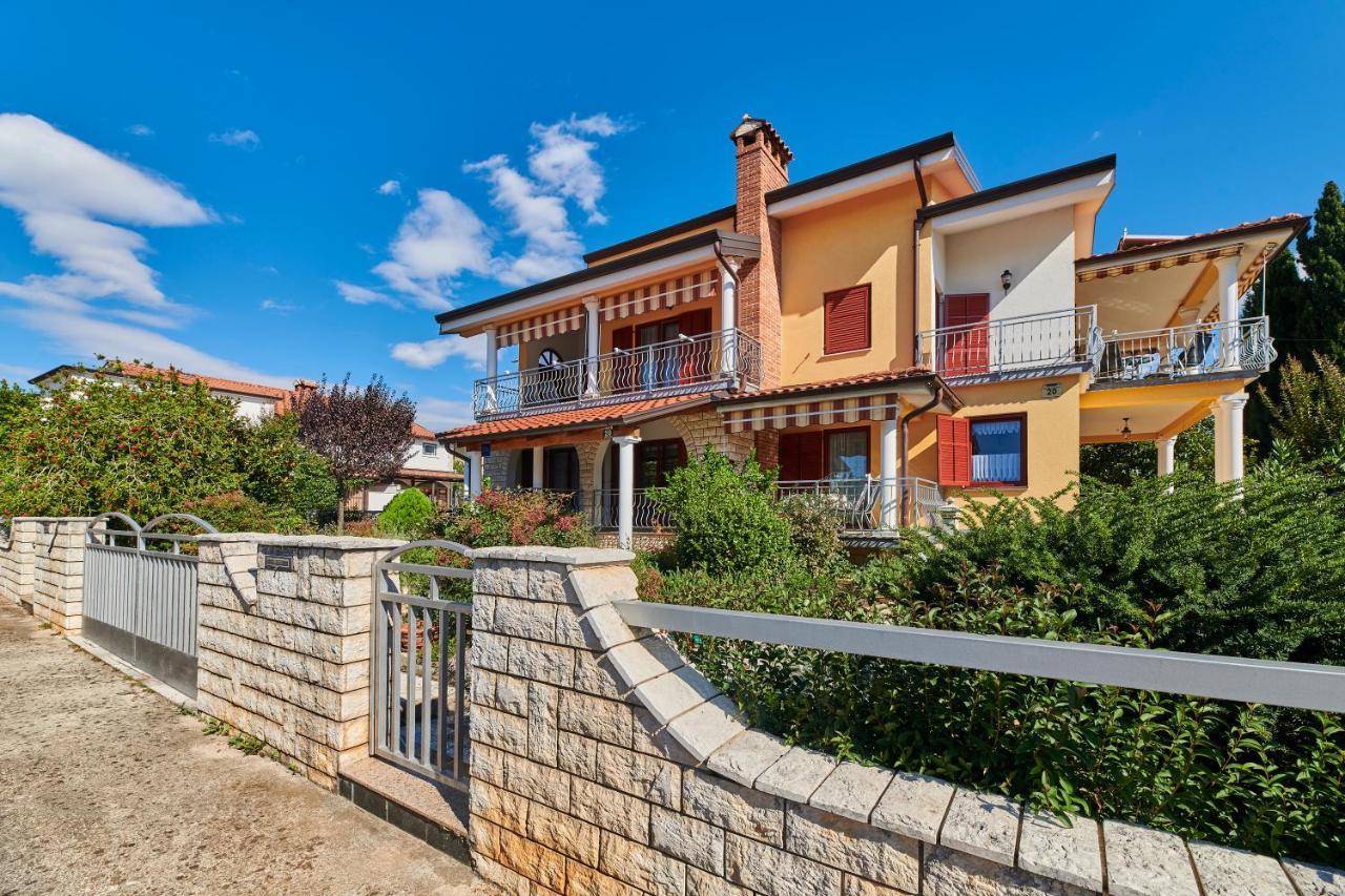 Haus Ana Apartment Porec Luaran gambar